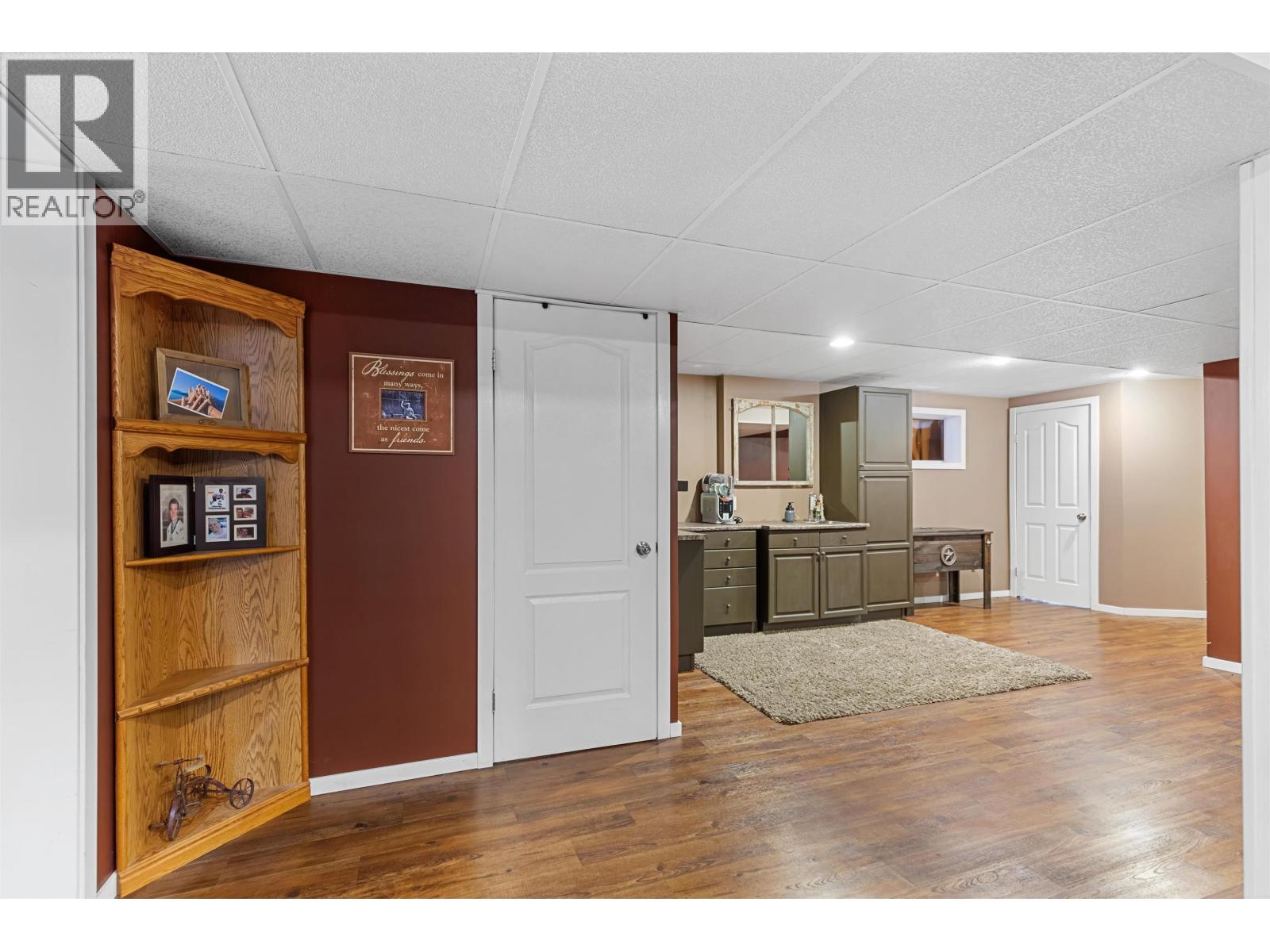 Listing image 27