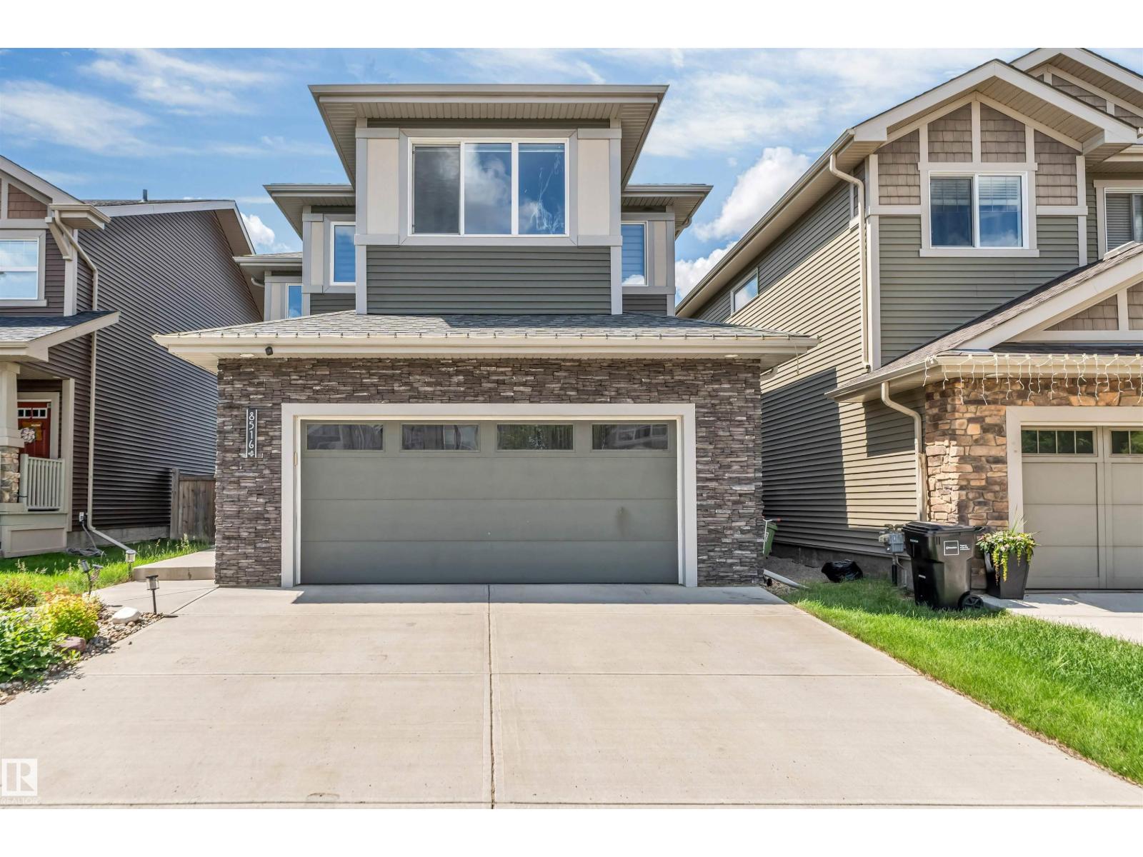 8516 216 ST NW, Edmonton, Alberta