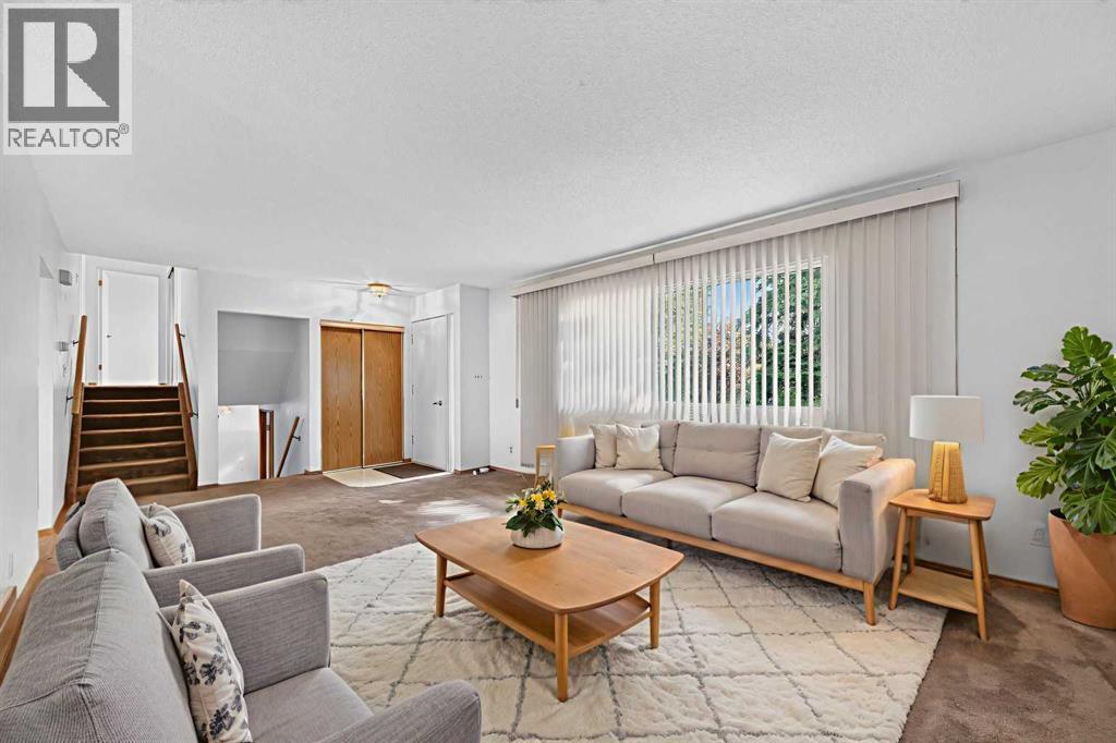 117 Fairview Drive Se, Calgary, Alberta  T2H 1B4 - Photo 7 - A2323822