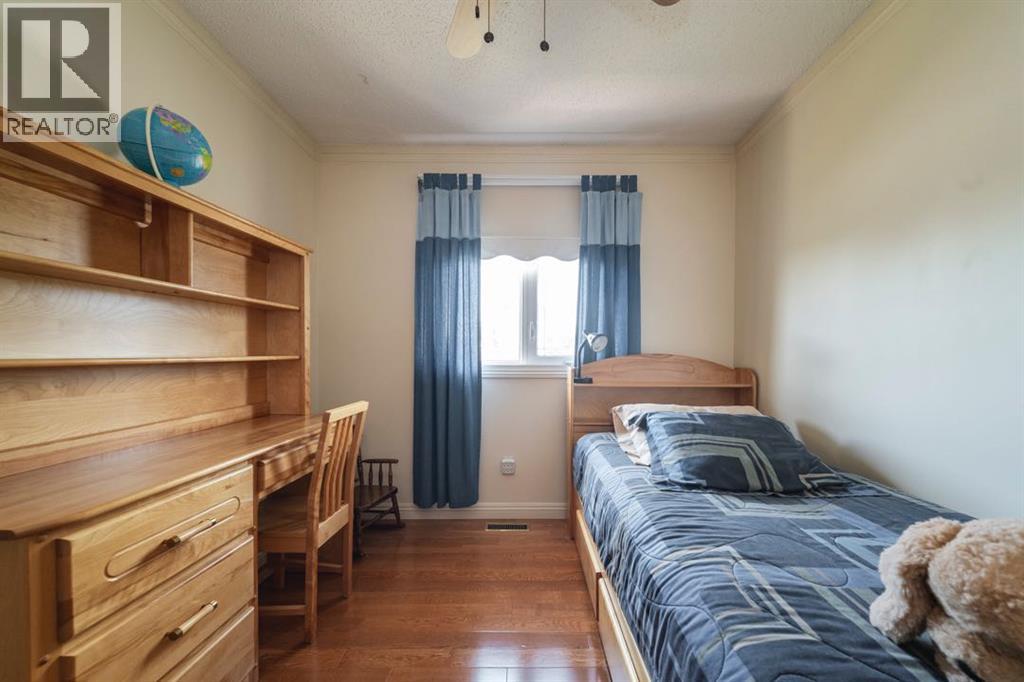 100 Caldwell Crescent, Fort Mcmurray, Alberta  T9K 1G2 - Photo 24 - A2324008
