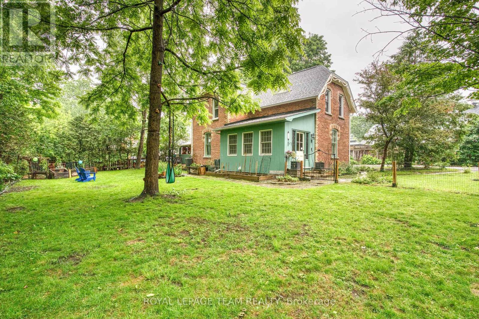 38 Cameron Street, Mississippi Mills, Ontario  K0A 1A0 - Photo 4 - X13496864