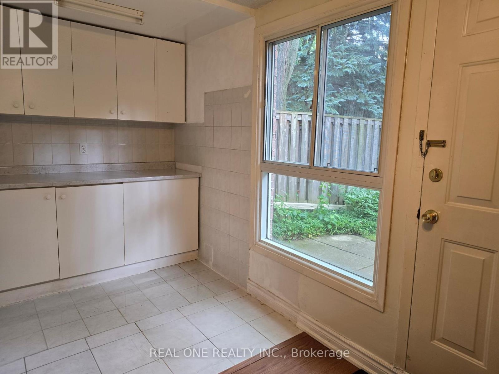 174 Rusty Crestway, Toronto, Ontario  M2J 2Y6 - Photo 30 - C13449800