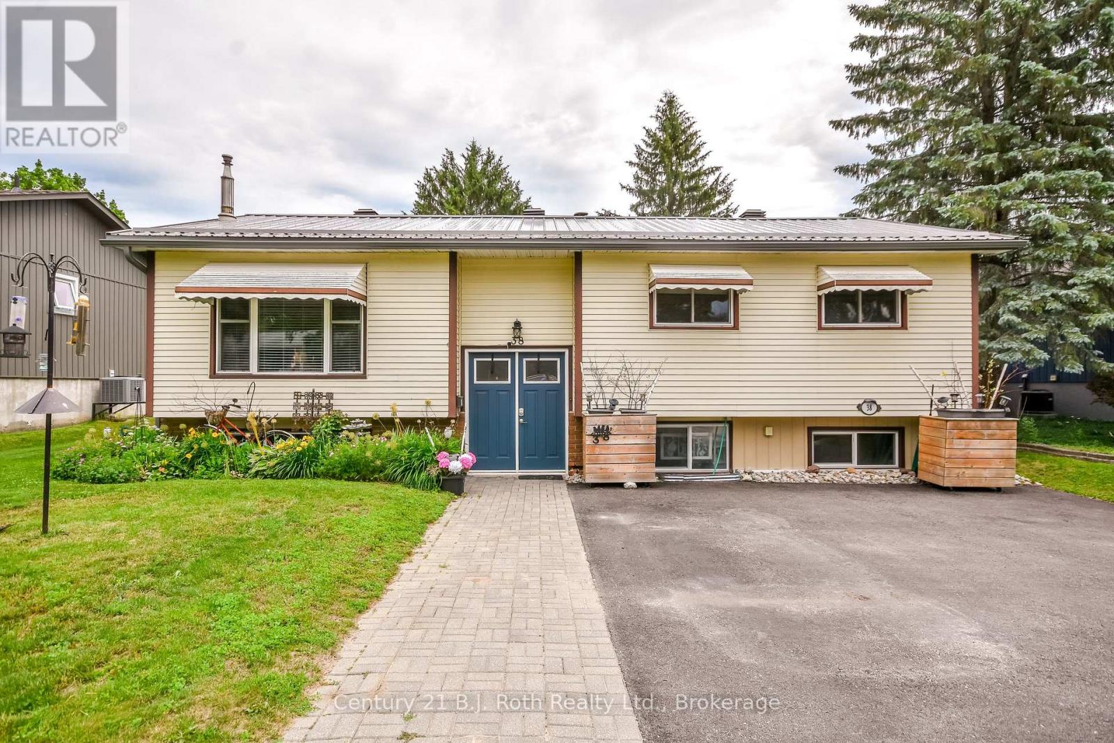 38 ANDREA CRESCENT, Orillia, Ontario