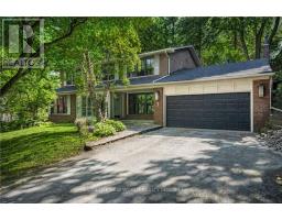 1 CAMPBELL CRESCENT, Toronto, Ontario