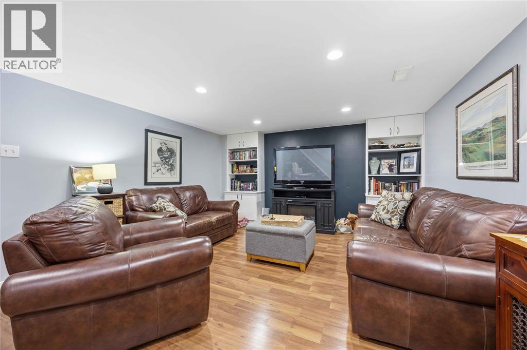 862 Montrose Street, Sarnia, Ontario  N7T 5B7 - Photo 17 - 26015287