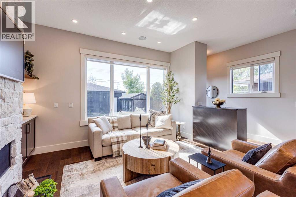921 42 Street Sw, Calgary, Alberta  T3C 1Y9 - Photo 10 - A2323051