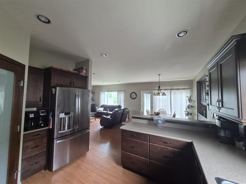 6 Clearwater Avenue, Steinbach, Manitoba  R5G 2J8 - Photo 6 - 202612802