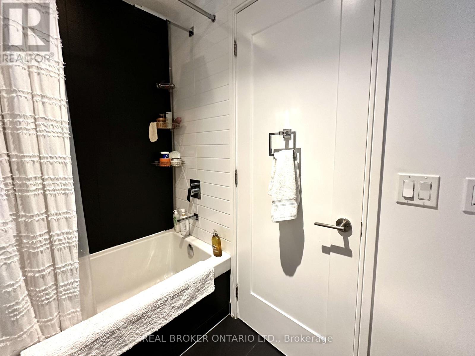 2502 - 88 Scott Street, Toronto, Ontario  M5E 0A9 - Photo 24 - C13496920