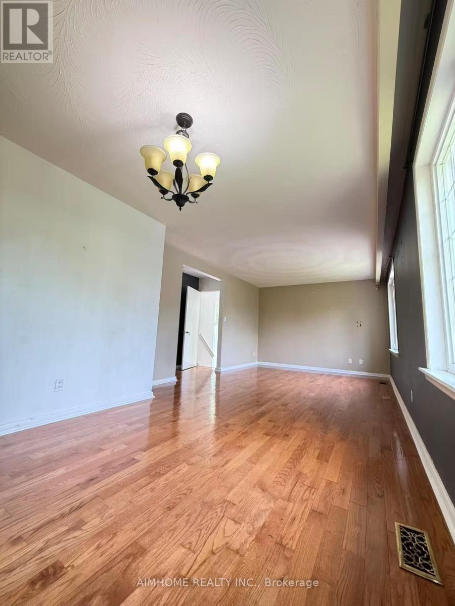 Main - 256 Patricia Avenue, Toronto, Ontario  M2M 1J8 - Photo 13 - C13443442