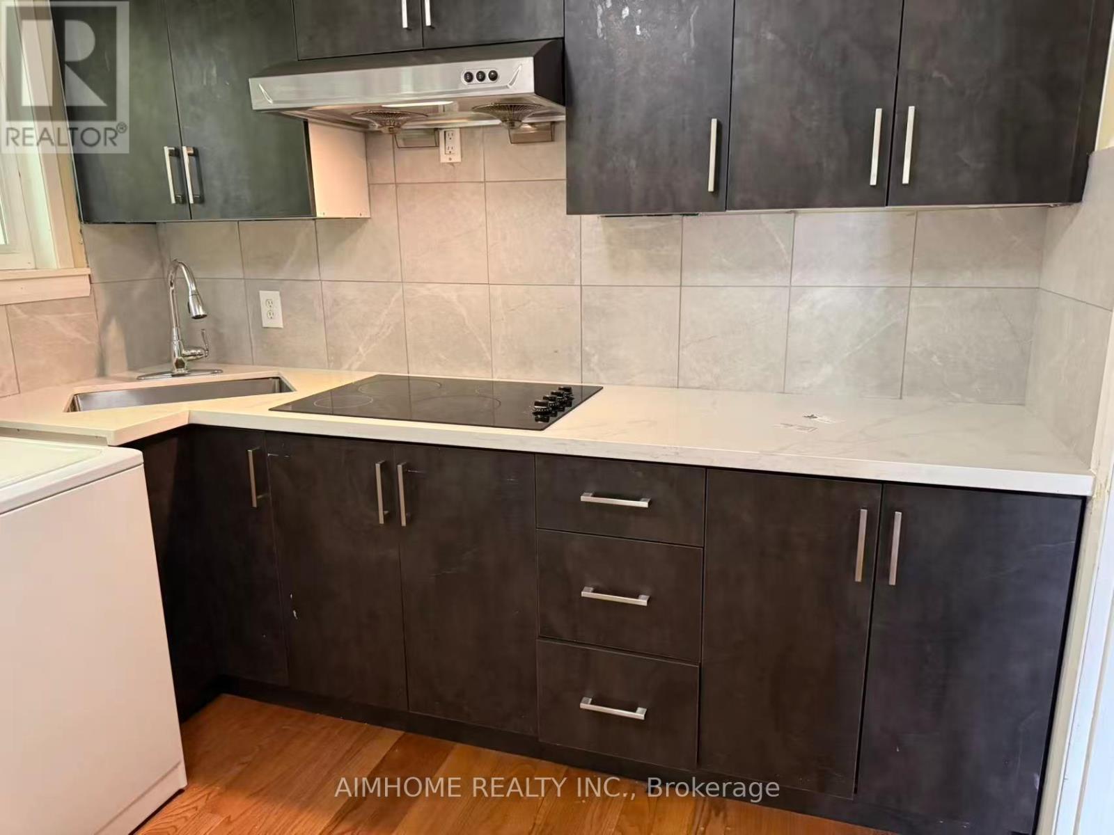 Main - 256 Patricia Avenue, Toronto, Ontario  M2M 1J8 - Photo 3 - C13443442