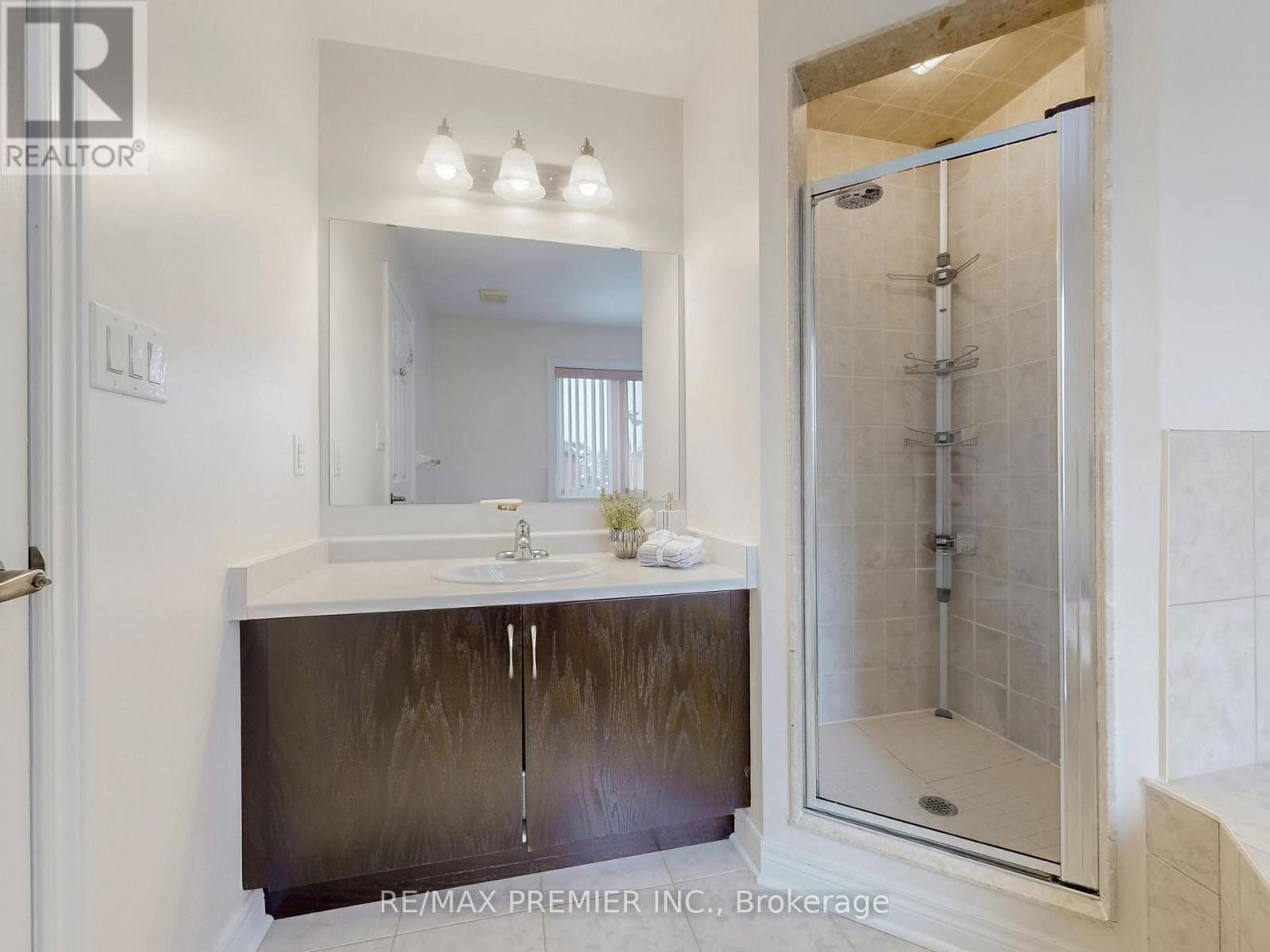 32 Blue Grouse Road, Vaughan, Ontario  L6A 4B9 - Photo 20 - N13445074