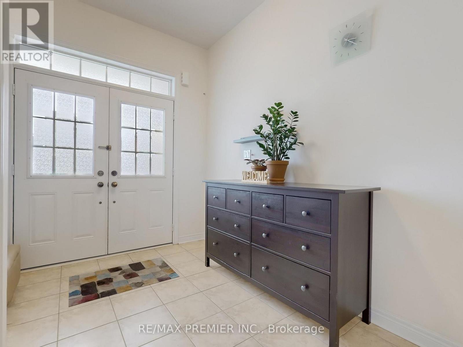 32 Blue Grouse Road, Vaughan, Ontario  L6A 4B9 - Photo 3 - N13445074