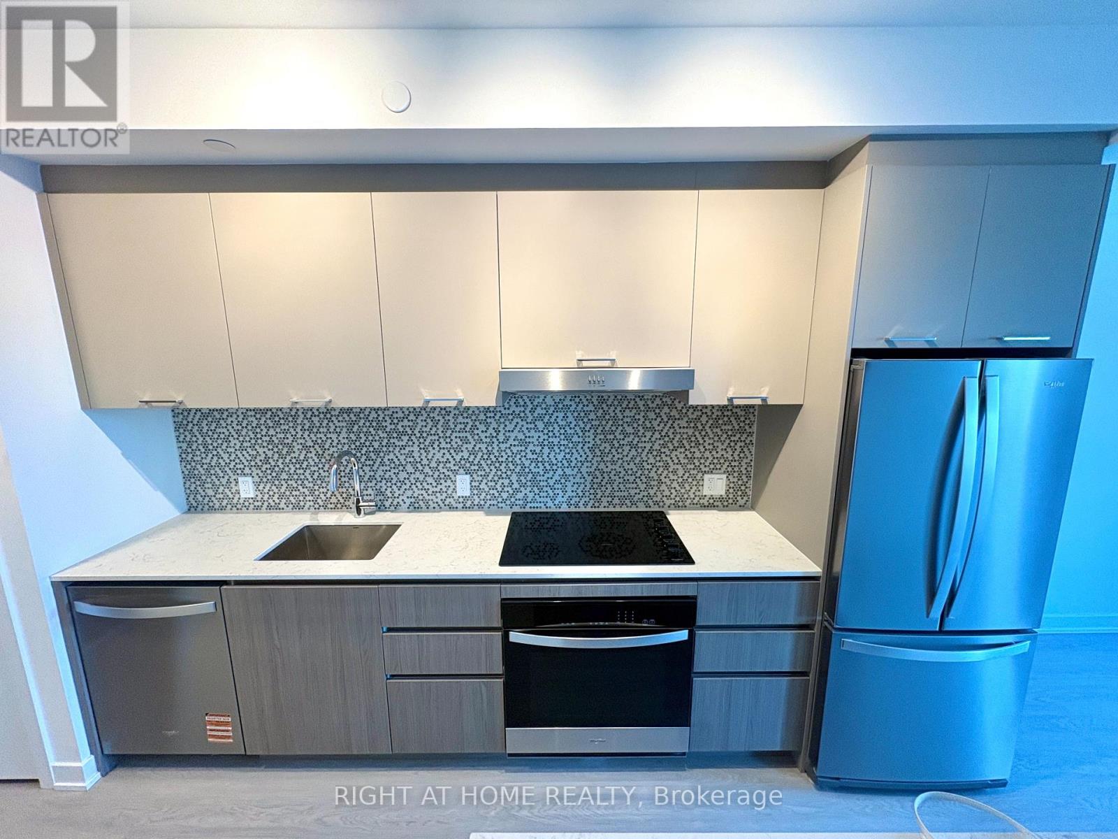 221 - 8188 Yonge Street, Vaughan, Ontario  L4J 0M2 - Photo 2 - N13496928