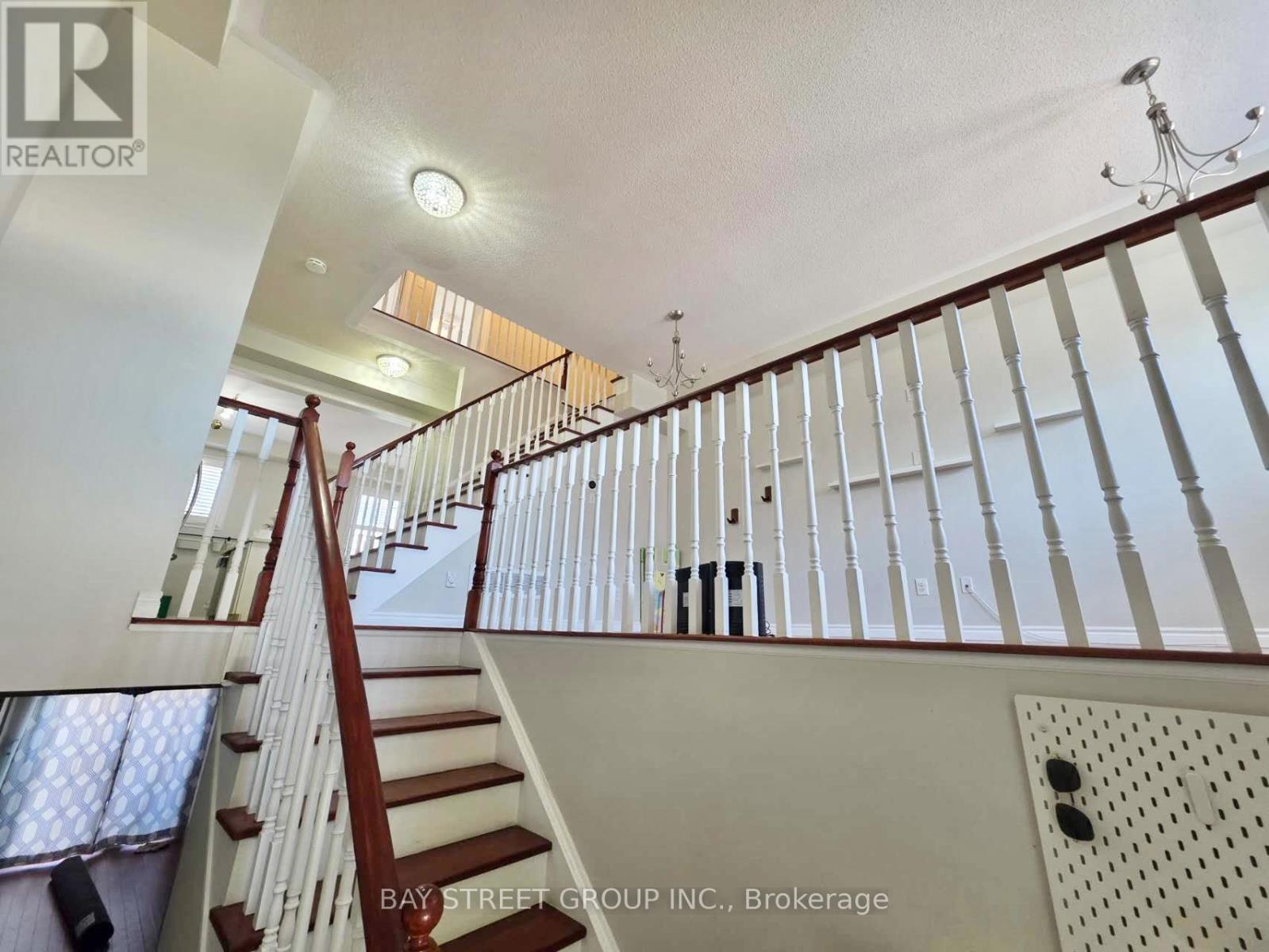 11 - 2171 Fiddlers Way, Oakville, Ontario  L6M 0R9 - Photo 2 - W13496910