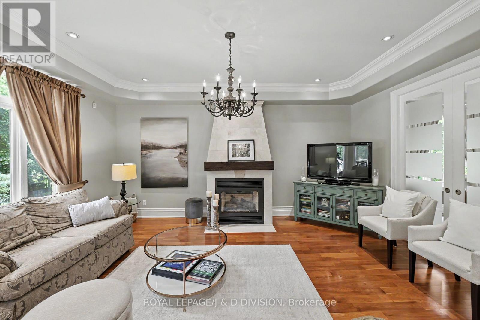17 Agar Crescent, Toronto, Ontario  M9B 5A4 - Photo 18 - W13492000