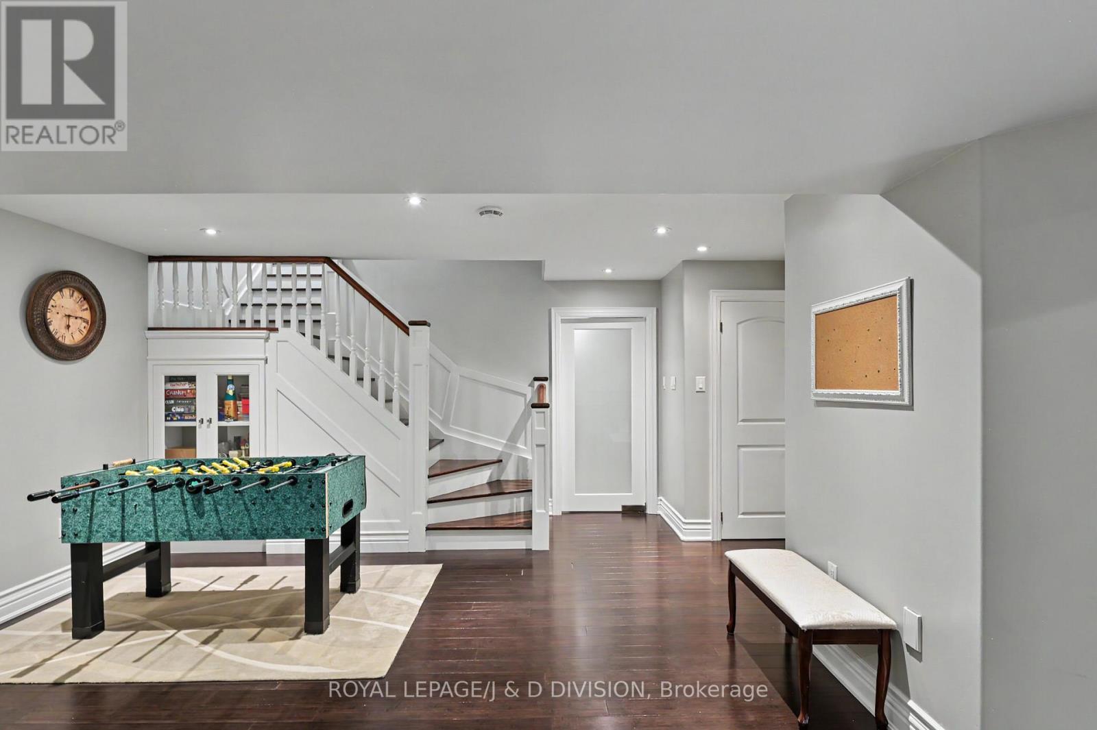 17 Agar Crescent, Toronto, Ontario  M9B 5A4 - Photo 28 - W13492000