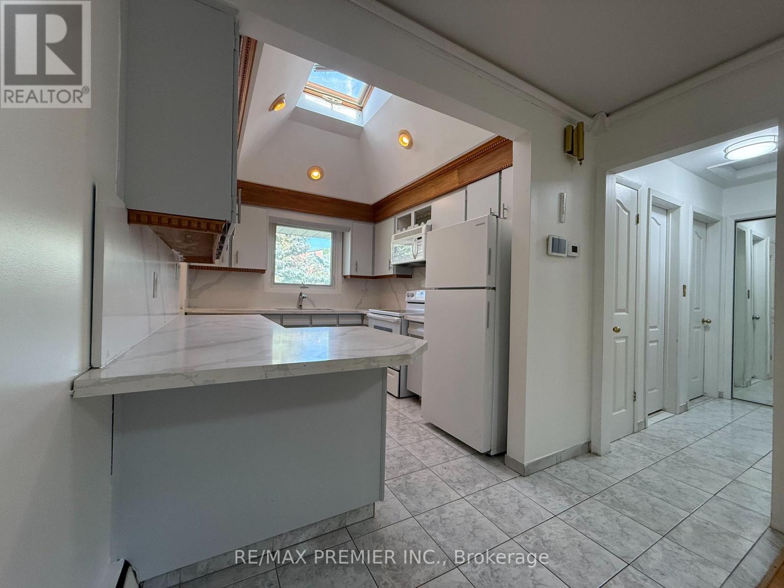 Main Floor - 288 Scott Street, St. Catharines, Ontario  L2N 1J3 - Photo 19 - X13046952