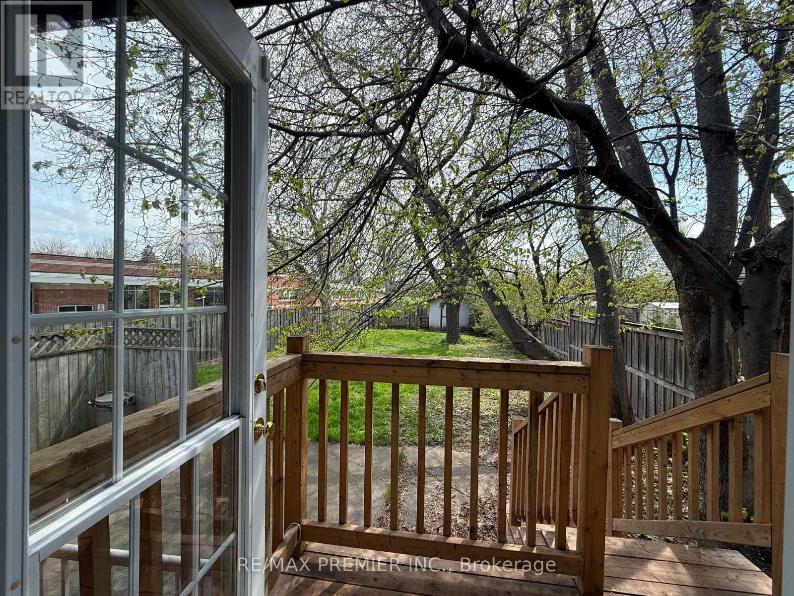 Main Floor - 288 Scott Street, St. Catharines, Ontario  L2N 1J3 - Photo 35 - X13046952