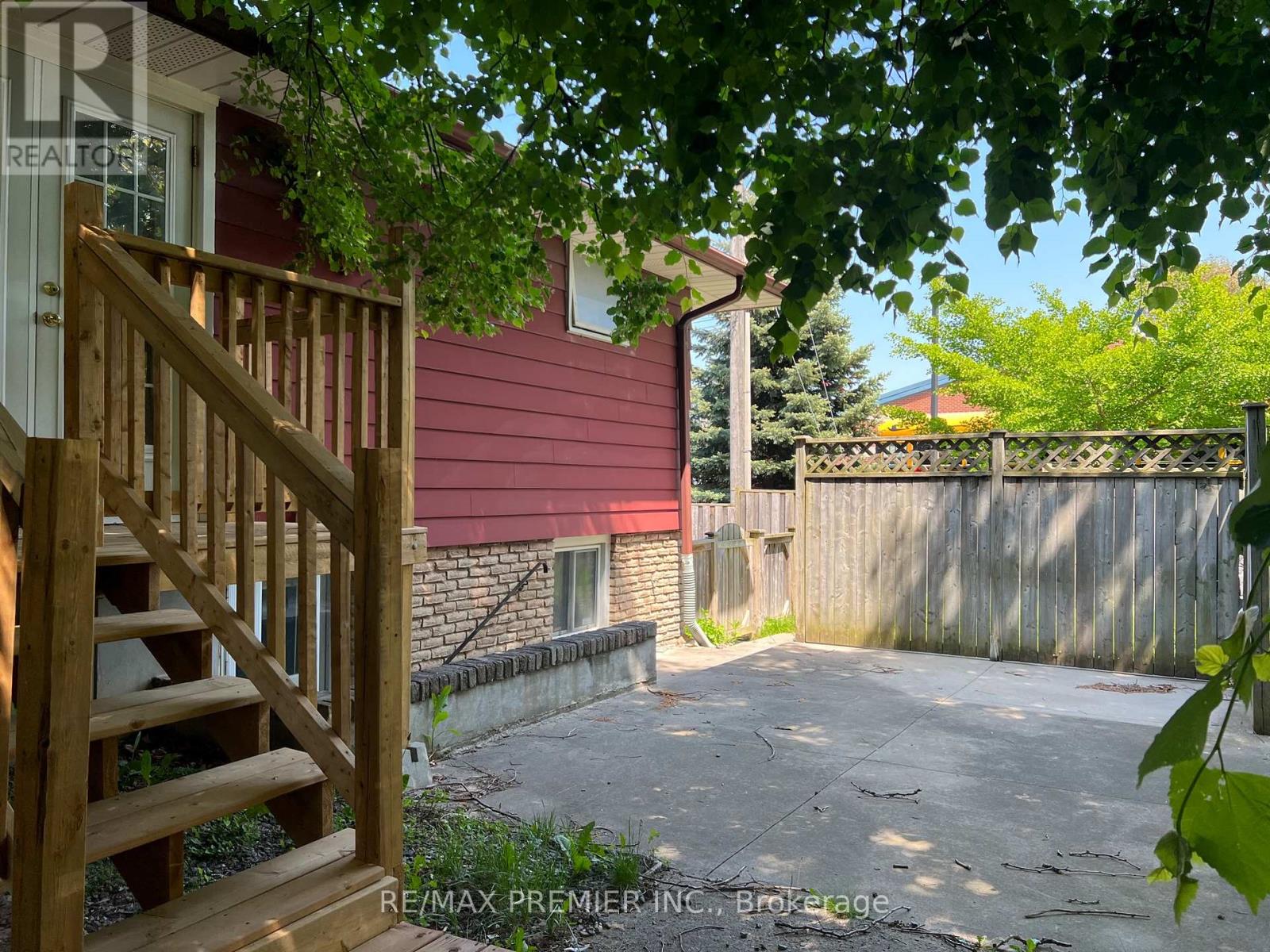 Main Floor - 288 Scott Street, St. Catharines, Ontario  L2N 1J3 - Photo 38 - X13046952