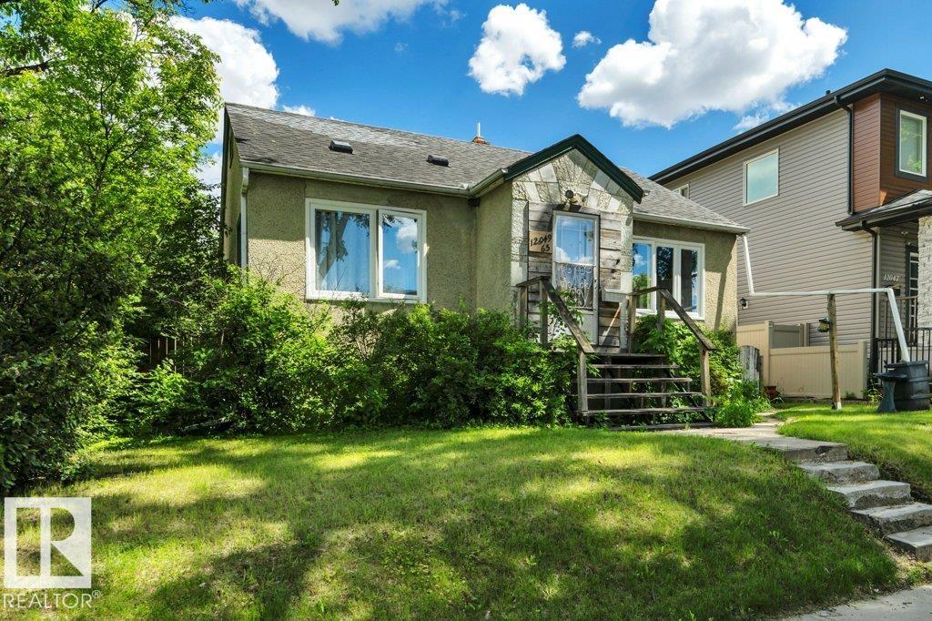 12049 65 ST NW, Edmonton, Alberta