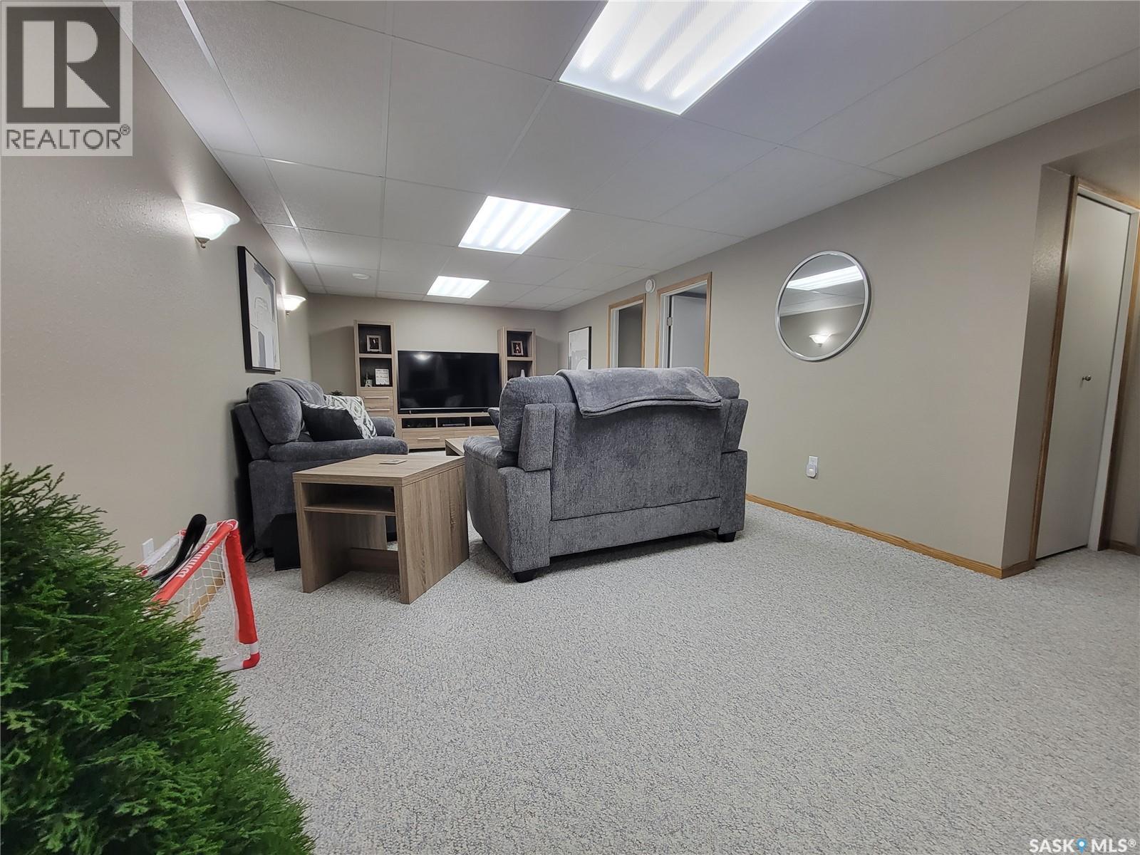 4915 Post Street, Macklin, Saskatchewan  S0L 2C0 - Photo 22 - SK040431