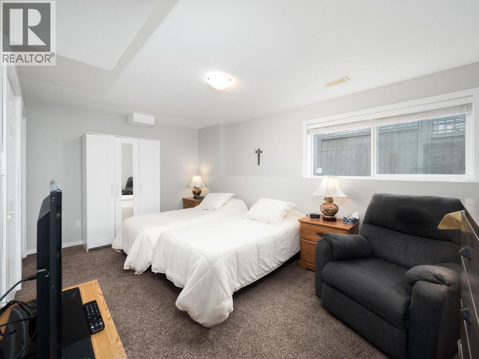 7663 ST ANDREW PLACE — photo 19