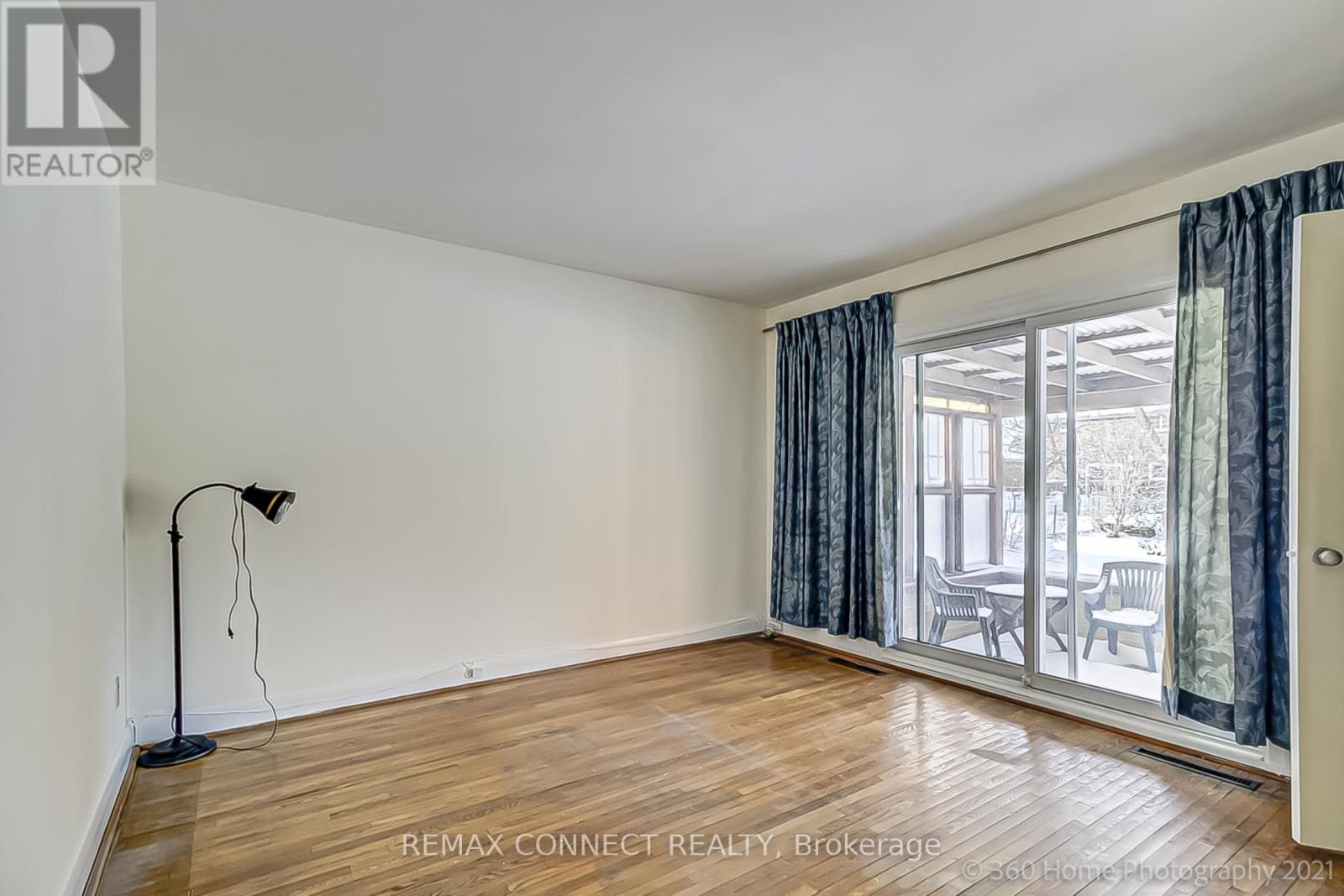 166 Moore Park Avenue, Toronto, Ontario  M2M 1N2 - Photo 3 - C13496972