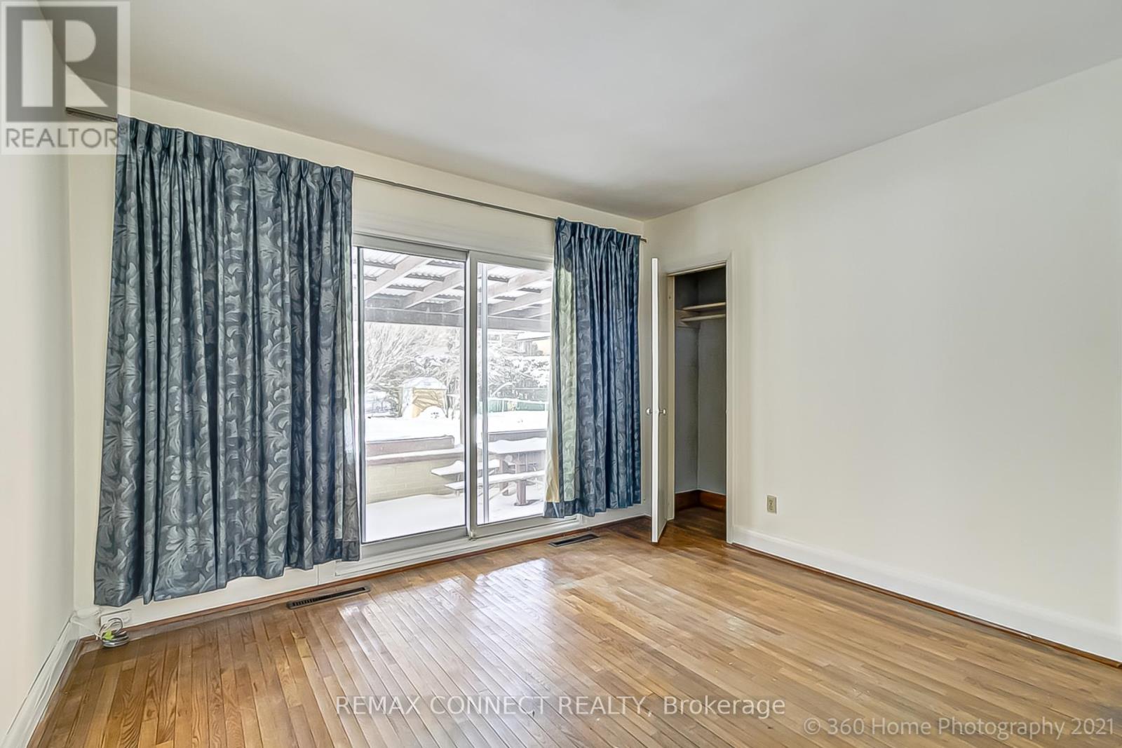166 Moore Park Avenue, Toronto, Ontario  M2M 1N2 - Photo 4 - C13496972