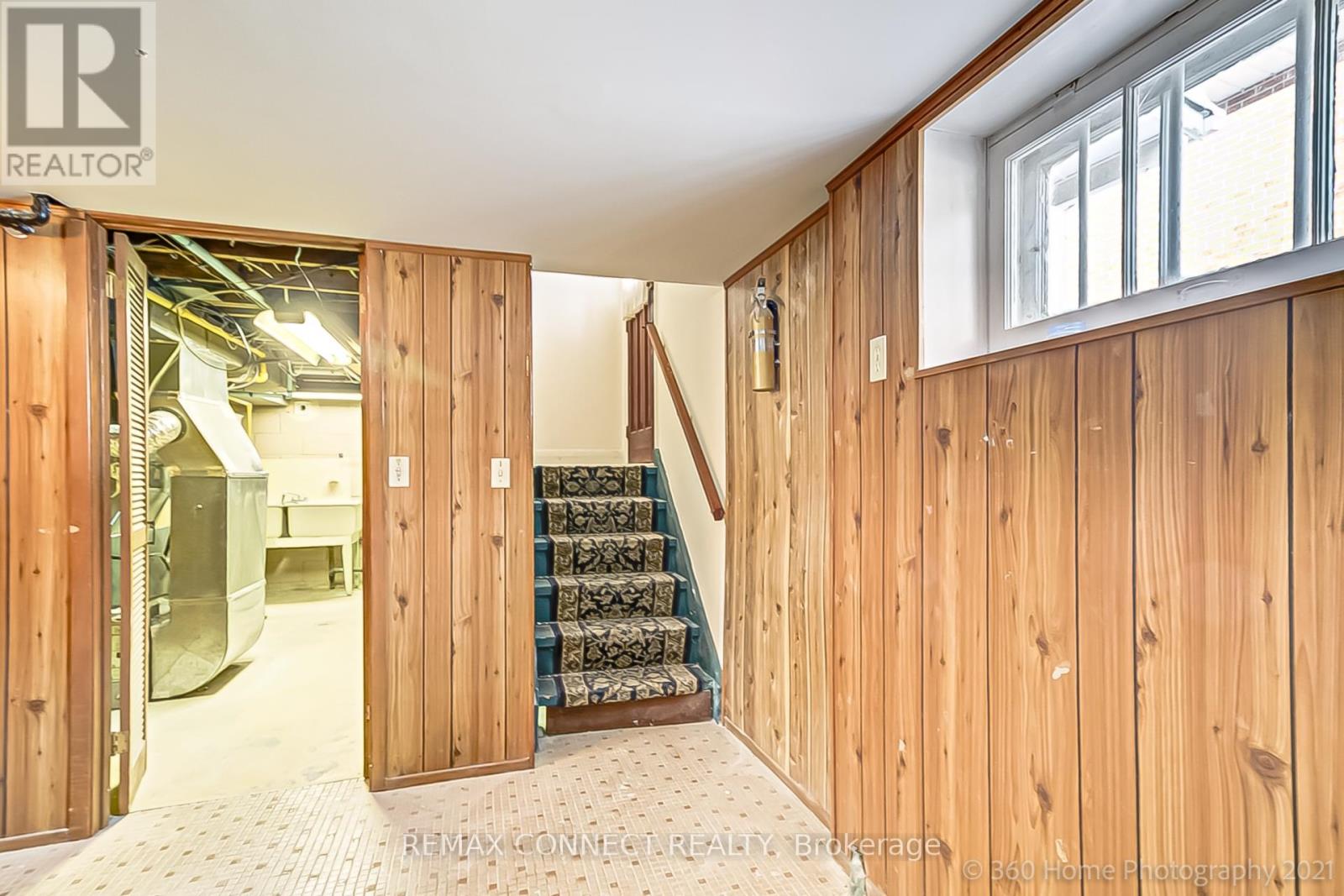 166 Moore Park Avenue, Toronto, Ontario  M2M 1N2 - Photo 6 - C13496972