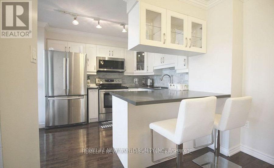 804 - 887 BAY STREET, Toronto, Ontario