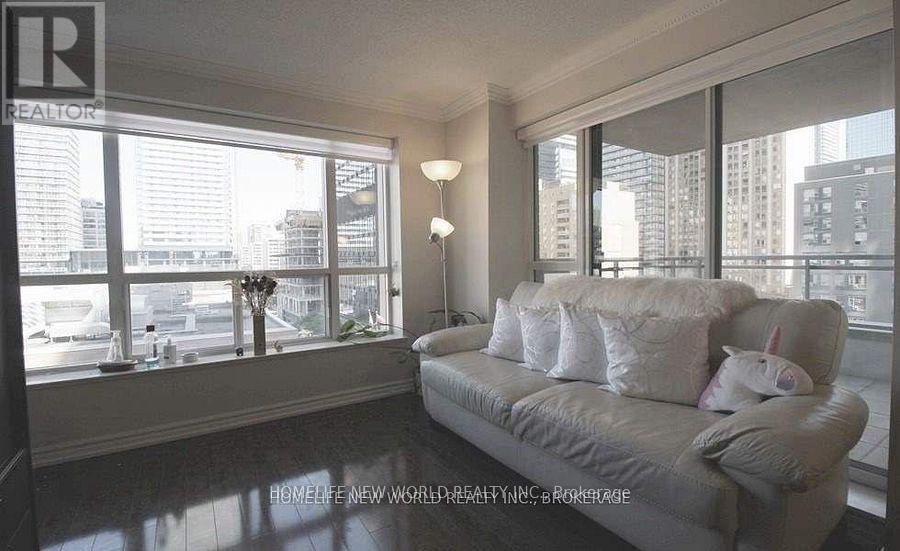 804 - 887 Bay Street, Toronto, Ontario  M5S 3K4 - Photo 2 - C13496988