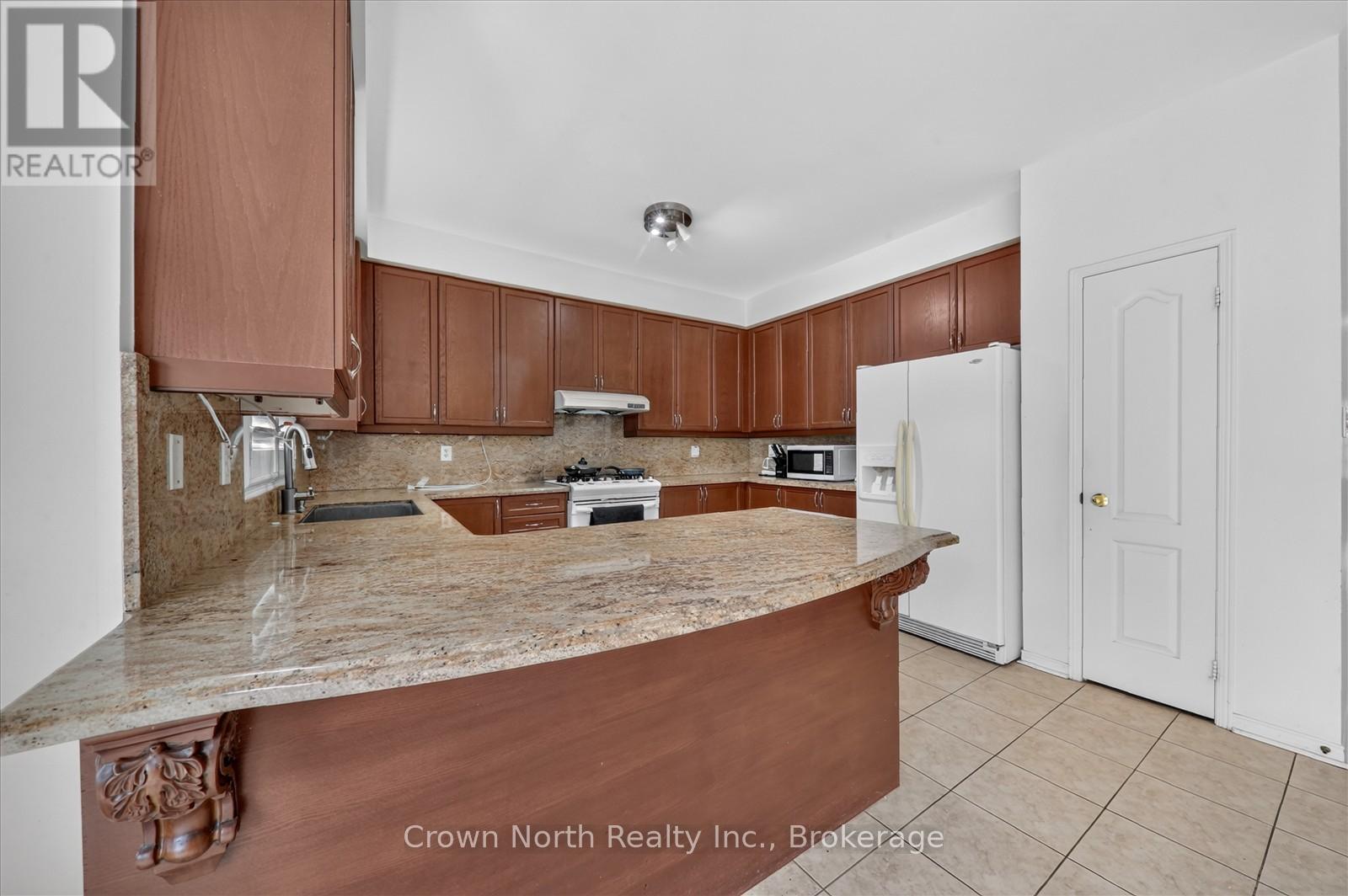 2 Mccarrick Street, Ajax, Ontario  L1T 0J2 - Photo 11 - E13496970