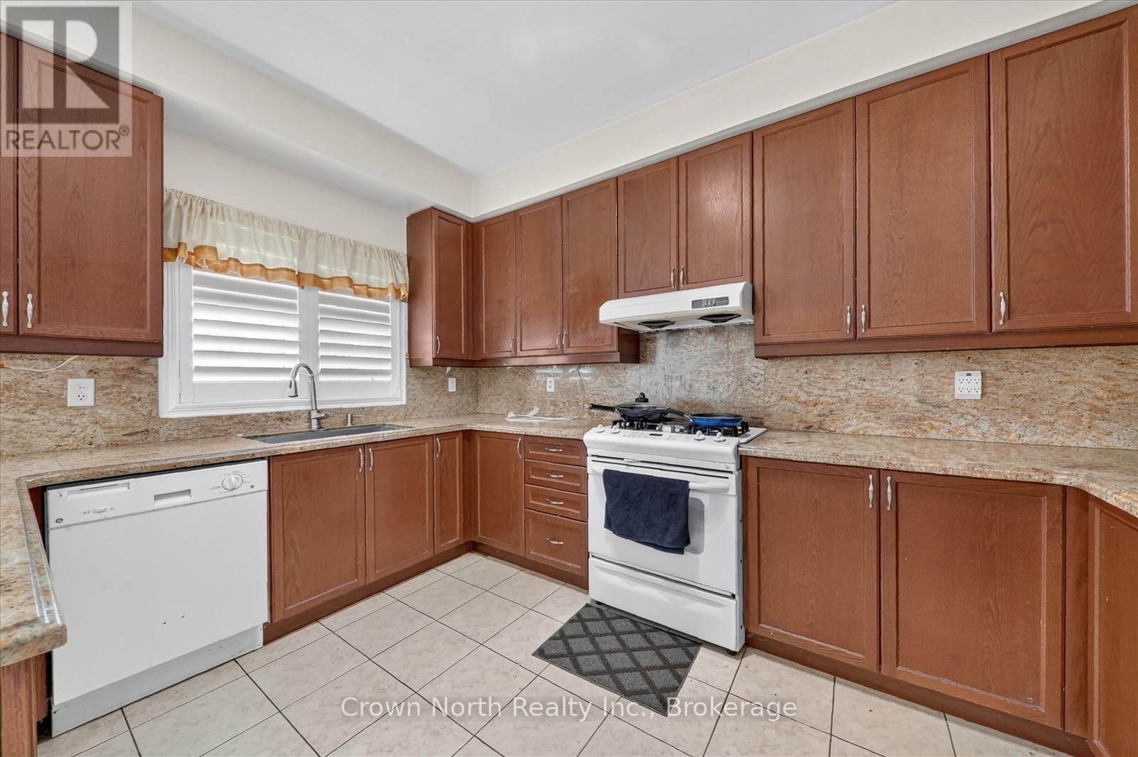 2 Mccarrick Street, Ajax, Ontario  L1T 0J2 - Photo 12 - E13496970