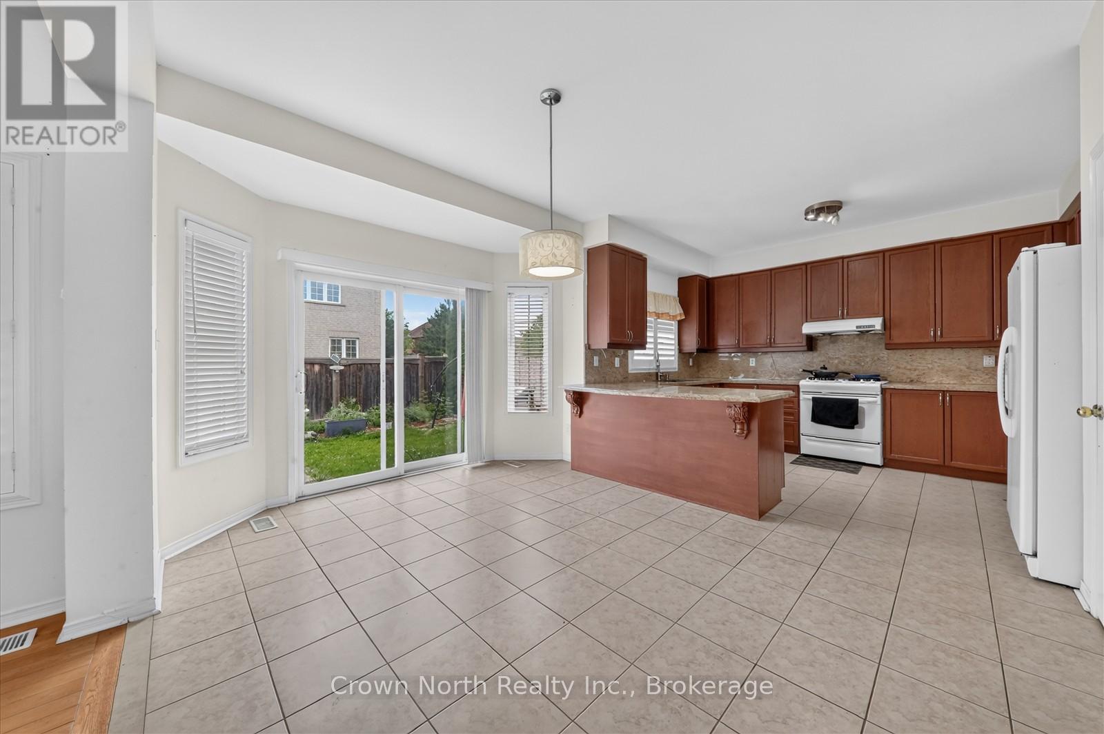 2 Mccarrick Street, Ajax, Ontario  L1T 0J2 - Photo 9 - E13496970