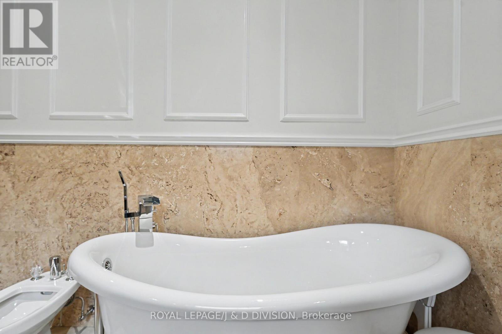 17 Agar Crescent, Toronto, Ontario  M9B 5A4 - Photo 41 - W13492000
