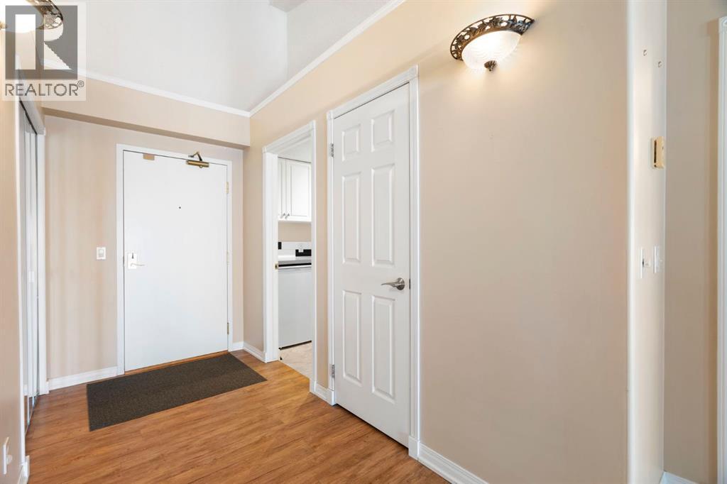 310, 6868 Sierra Morena Boulevard Sw, Calgary, Alberta  T3H 3R6 - Photo 3 - A2324275