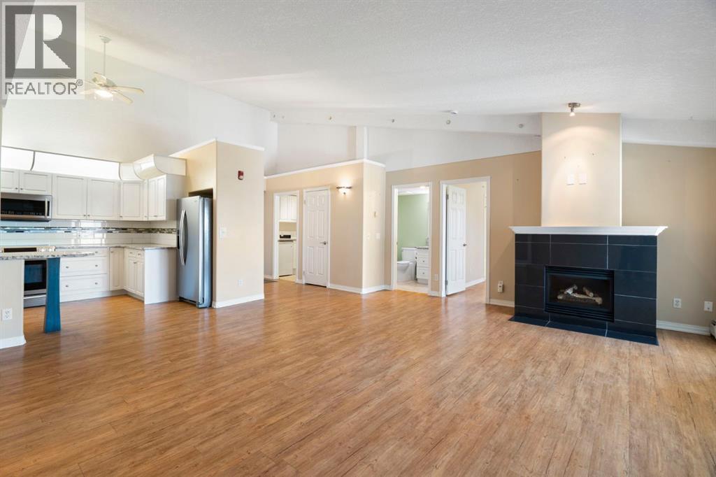 310, 6868 Sierra Morena Boulevard Sw, Calgary, Alberta  T3H 3R6 - Photo 5 - A2324275