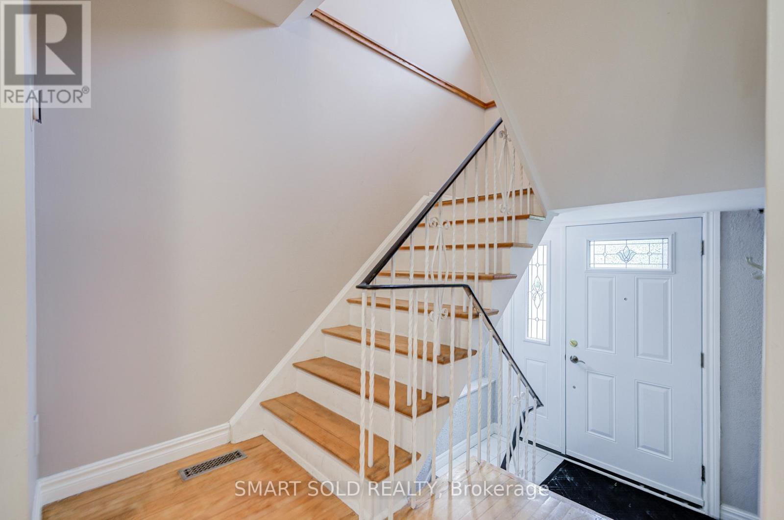 255 Cedar Avenue, Richmond Hill, Ontario  L4C 2B3 - Photo 11 - N13496994