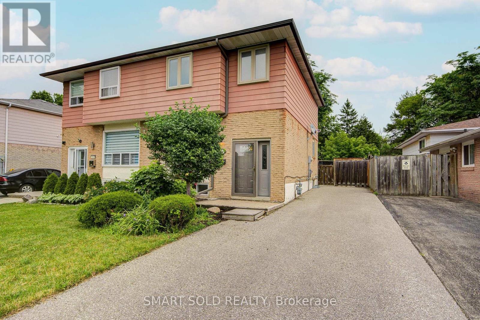 255 Cedar Avenue, Richmond Hill, Ontario  L4C 2B3 - Photo 3 - N13496994