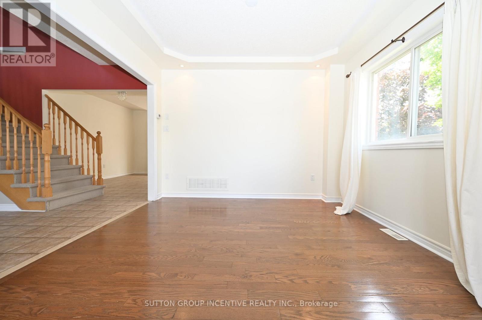 58 Bloxham Place, Barrie, Ontario  L4N 9K2 - Photo 7 - S13497010
