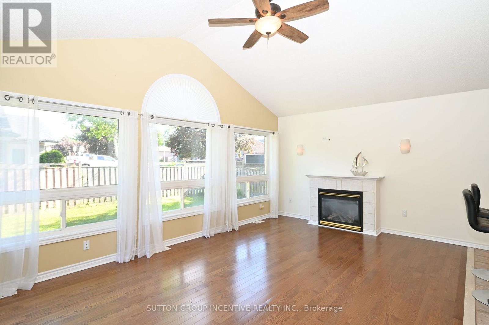 58 Bloxham Place, Barrie, Ontario  L4N 9K2 - Photo 8 - S13497010