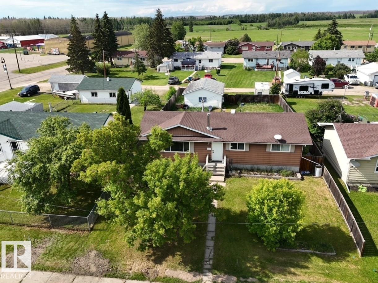 4912 55 Av, Wildwood, Alberta  T0E 2M0 - Photo 2 - E4482760