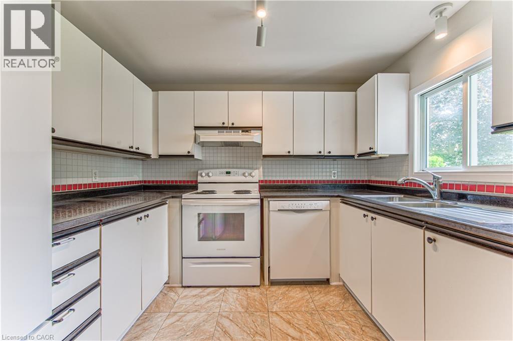 6 Pinetree Court, New Hamburg, Ontario  N3A 2G1 - Photo 11 - 40840604