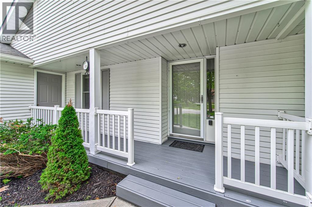 6 Pinetree Court, New Hamburg, Ontario  N3A 2G1 - Photo 3 - 40840604