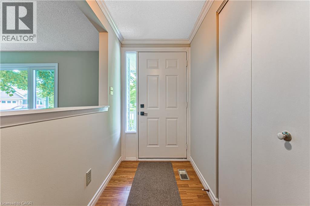 6 Pinetree Court, New Hamburg, Ontario  N3A 2G1 - Photo 4 - 40840604