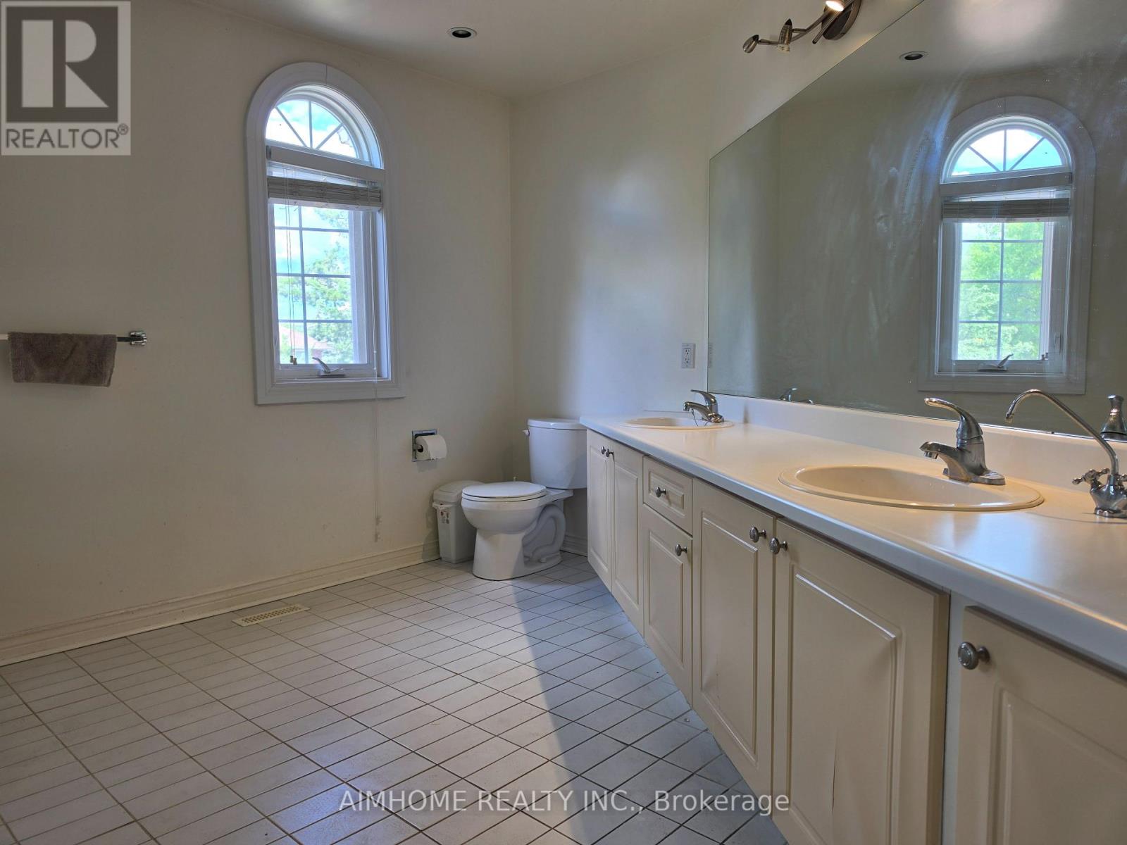 49 Holbrook Court, Markham, Ontario  L3R 7P8 - Photo 23 - N13482240