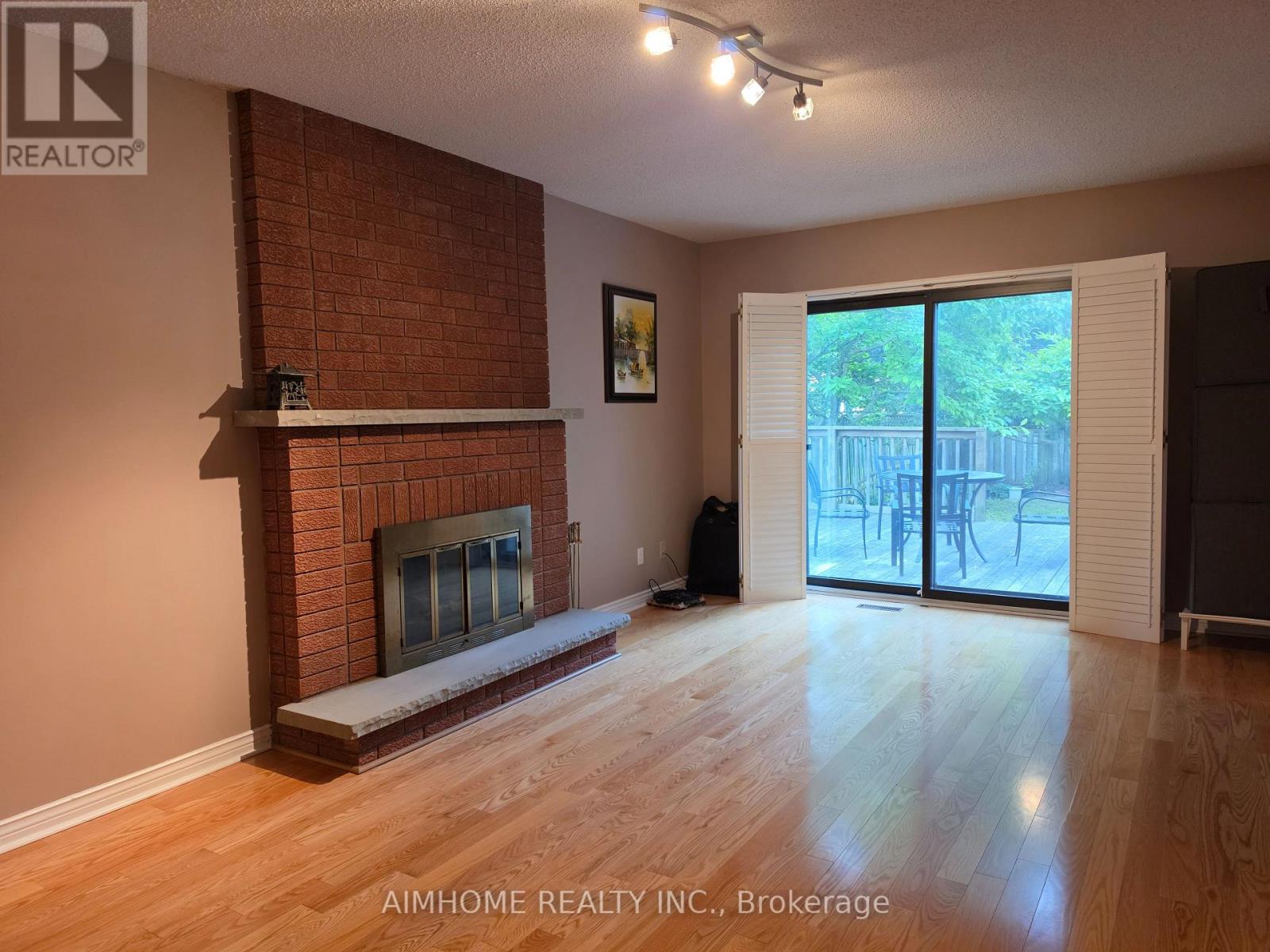 49 Holbrook Court, Markham, Ontario  L3R 7P8 - Photo 6 - N13482240