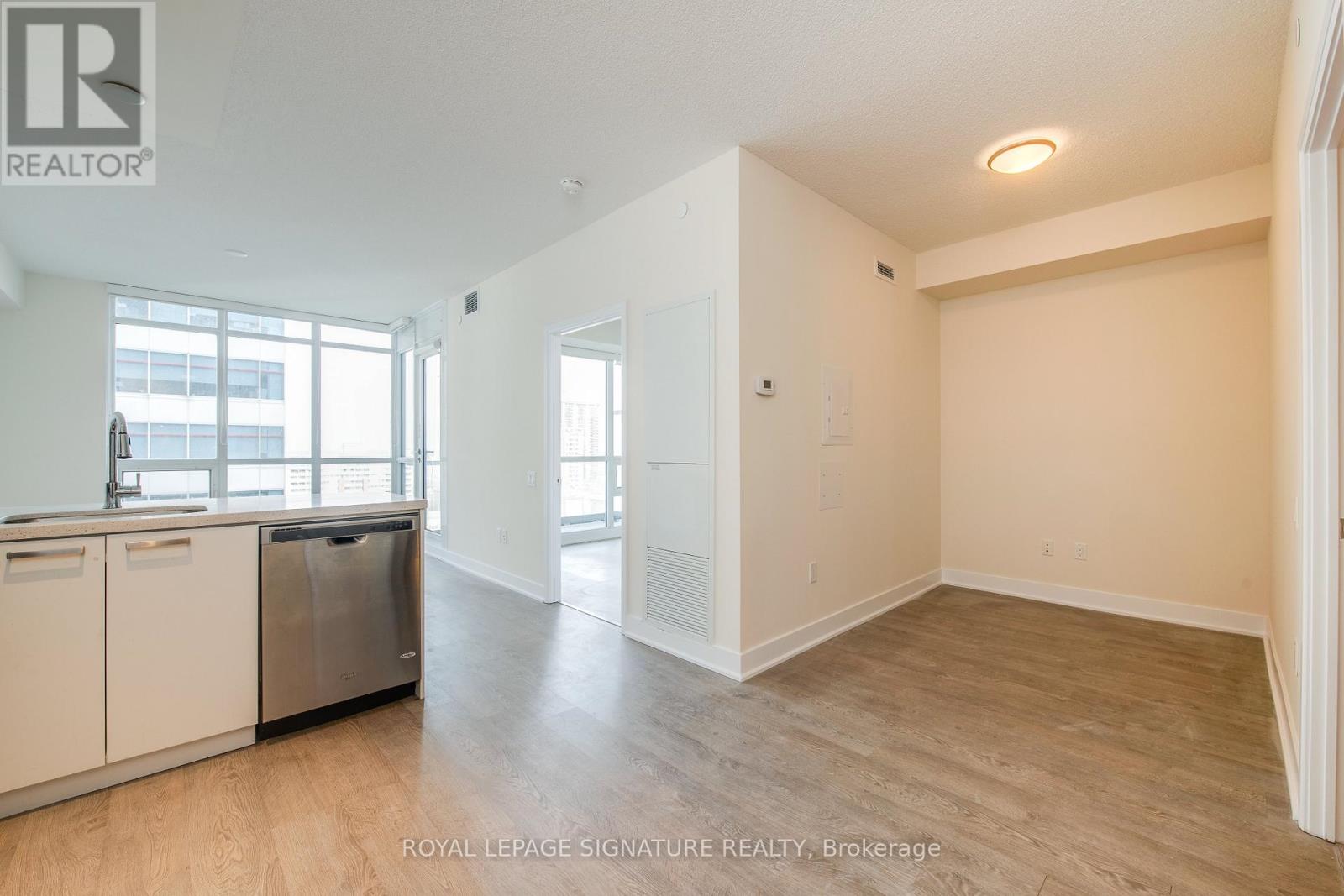 806 - 30 Roehampton Avenue, Toronto, Ontario  M4P 0B9 - Photo 12 - C13496828