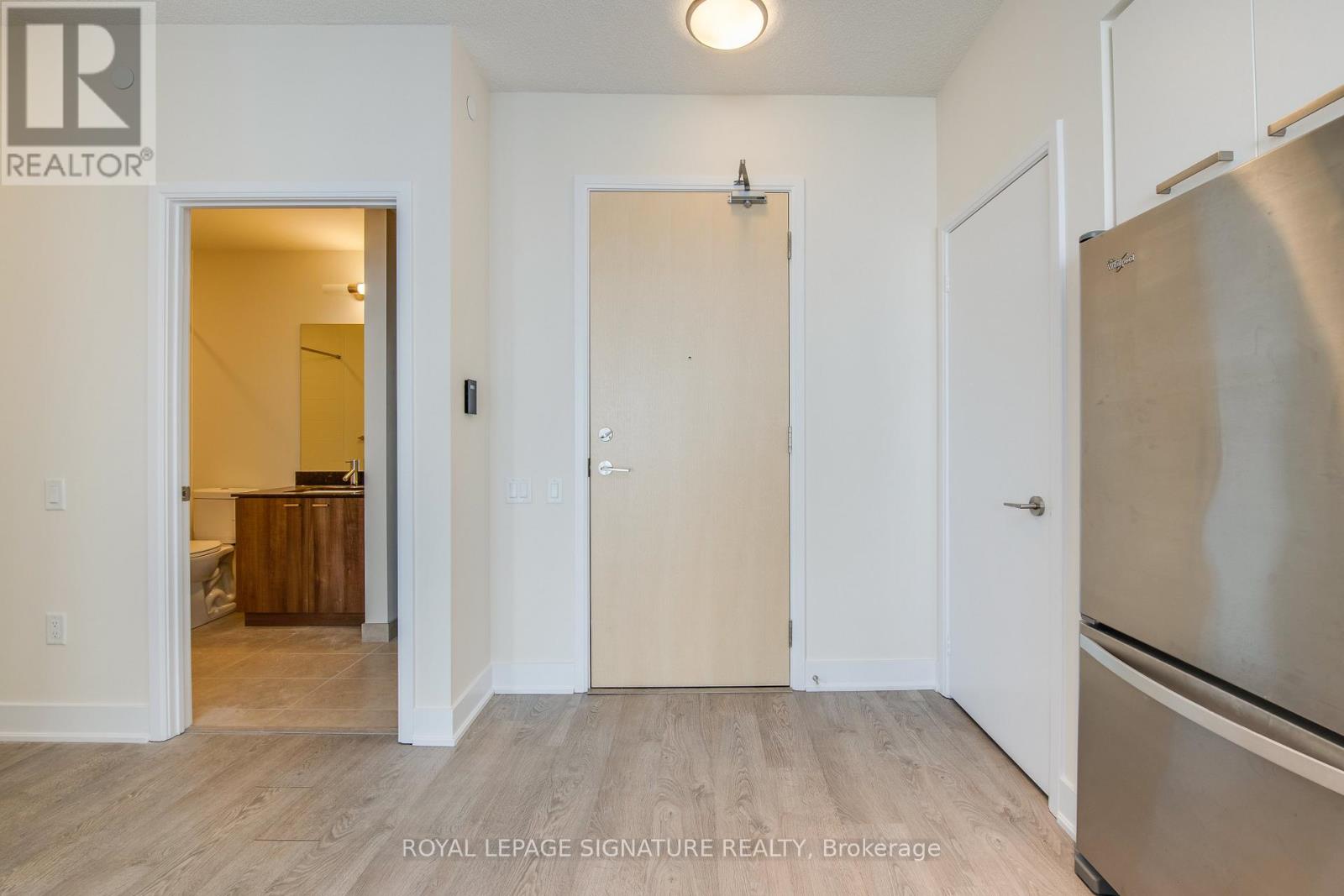 806 - 30 Roehampton Avenue, Toronto, Ontario  M4P 0B9 - Photo 3 - C13496828