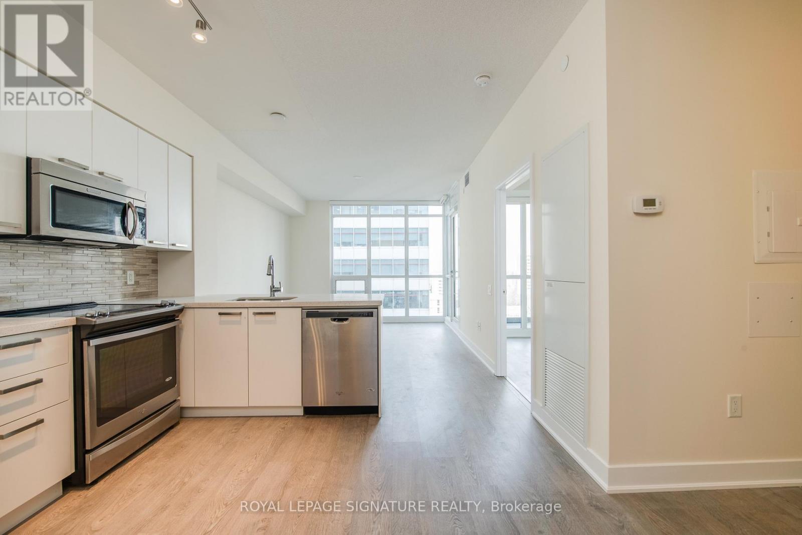 806 - 30 Roehampton Avenue, Toronto, Ontario  M4P 0B9 - Photo 8 - C13496828